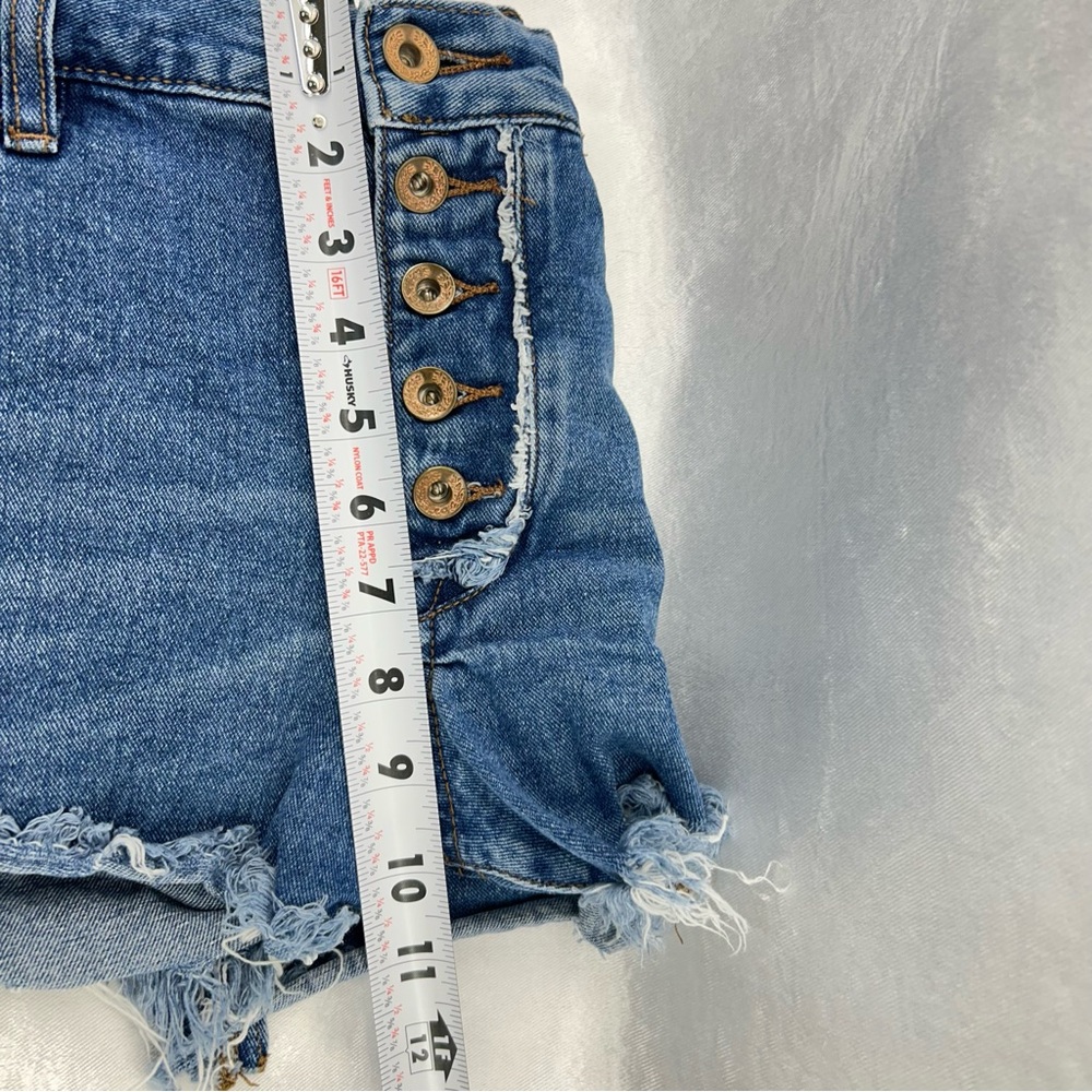 Free People Distressed Jean Shorts Size W29 - Picture 6 of 6